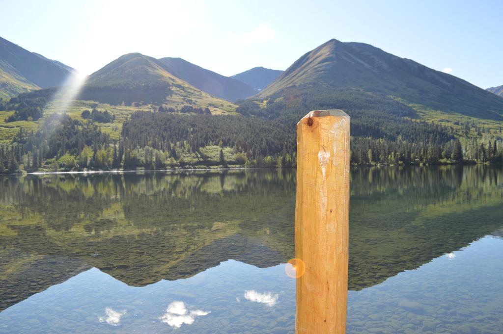Summit Lake Lodge Exterior foto